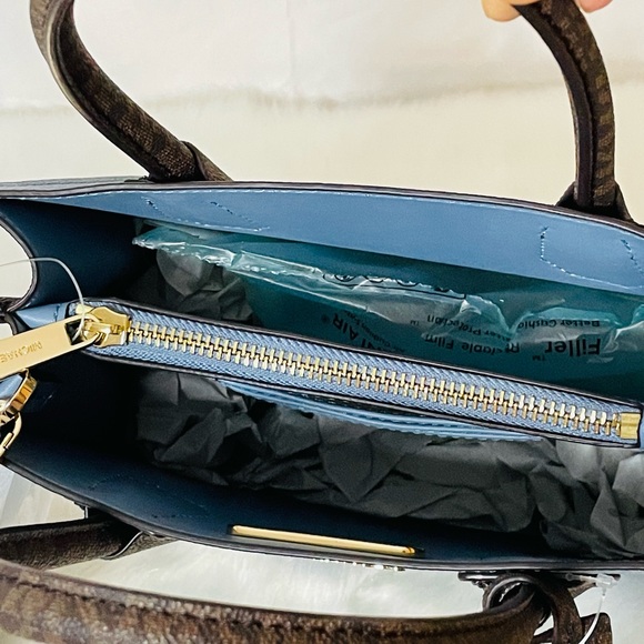 NWT Michael Kors Mercer Medium Logo and leather Accordian crossbody bag - Picture 9 of 12